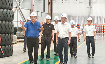 賴頌平帶隊(duì)赴西北市場(chǎng)進(jìn)行走訪調(diào)研