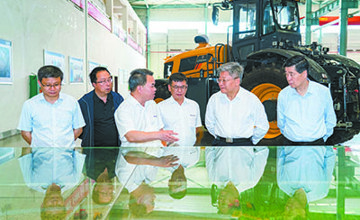 民建中央副主席孫東生一行到農(nóng)機(jī)公司開展調(diào)研