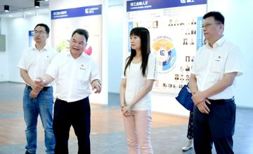 自治區(qū)國資委調(diào)研組到柳工集團開展調(diào)研