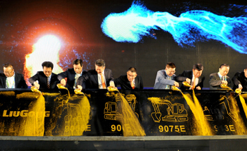 為柳工而戰(zhàn) 為市場而戰(zhàn) 2017年公司挖掘機(jī)整機(jī)產(chǎn)銷超8000臺